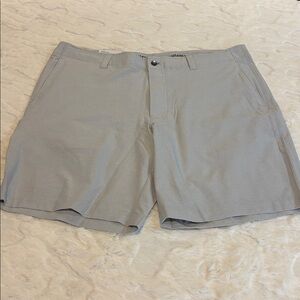 Callaway Men's Performance Golf Short Size 38. NWT .
